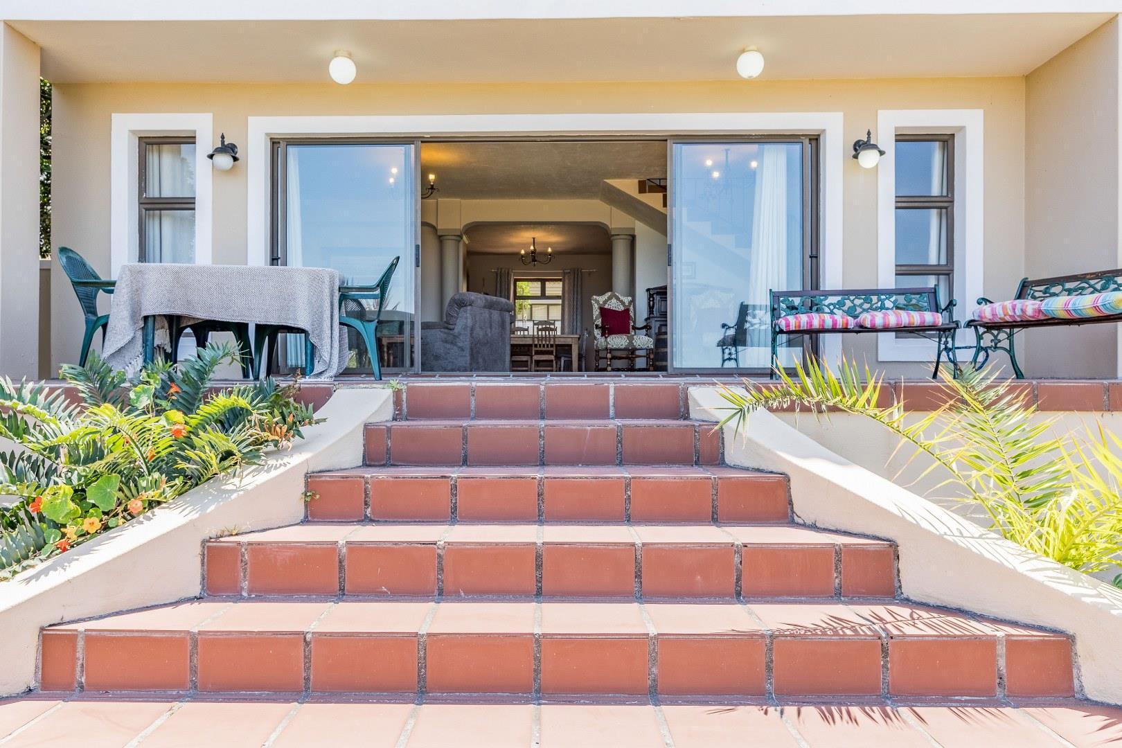Image 4 of 6