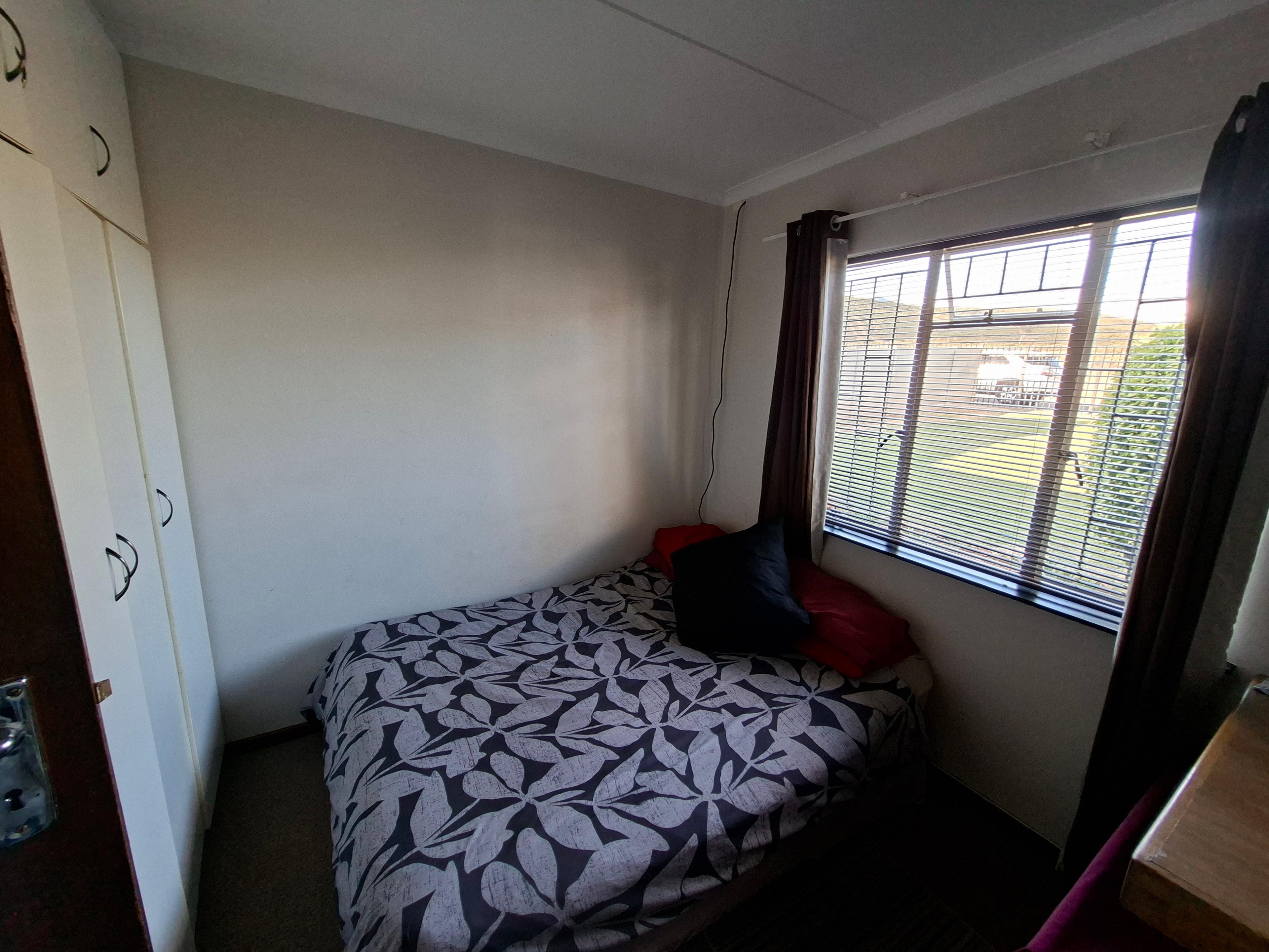 Image 5 of 6