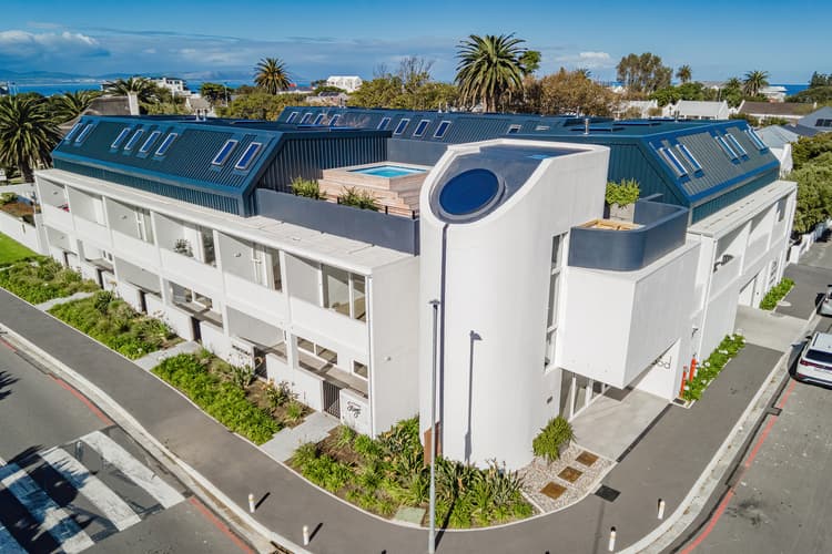 Main property image