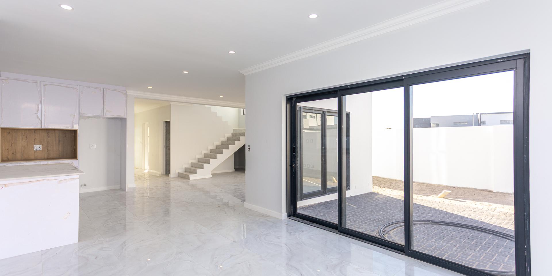 Image 2 of 6