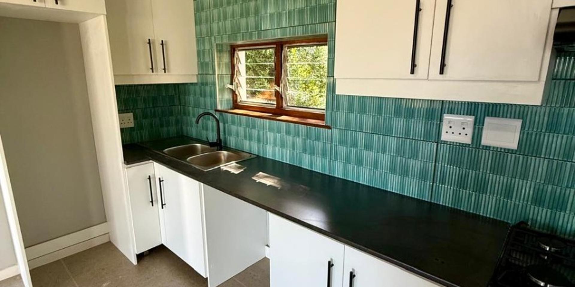 Image 2 of 6
