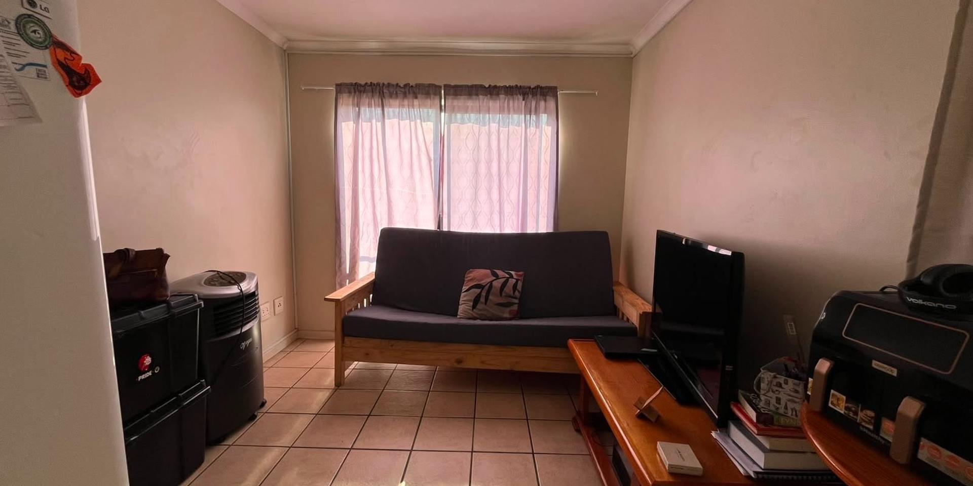 Image 5 of 6