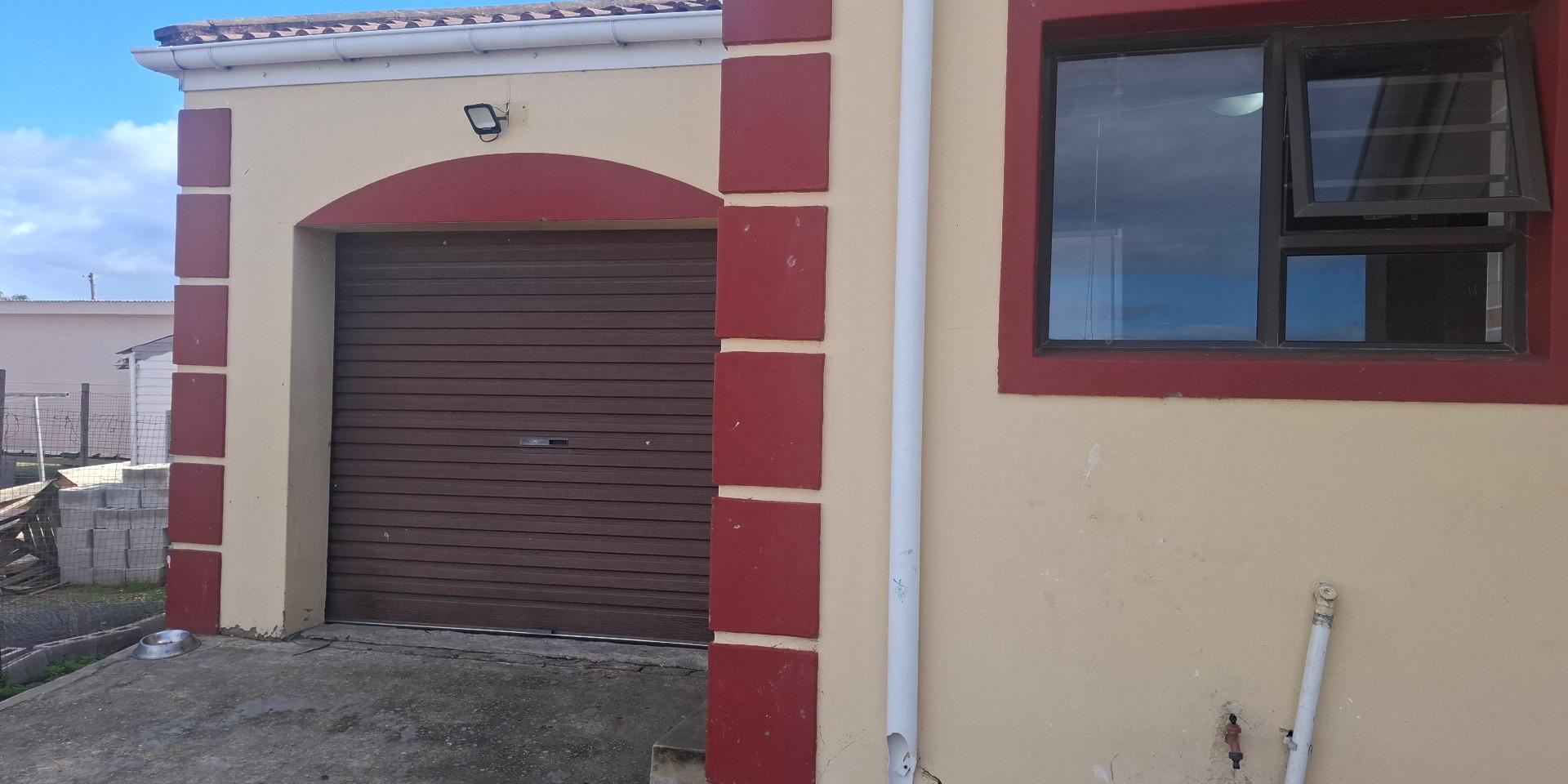 Image 4 of 6