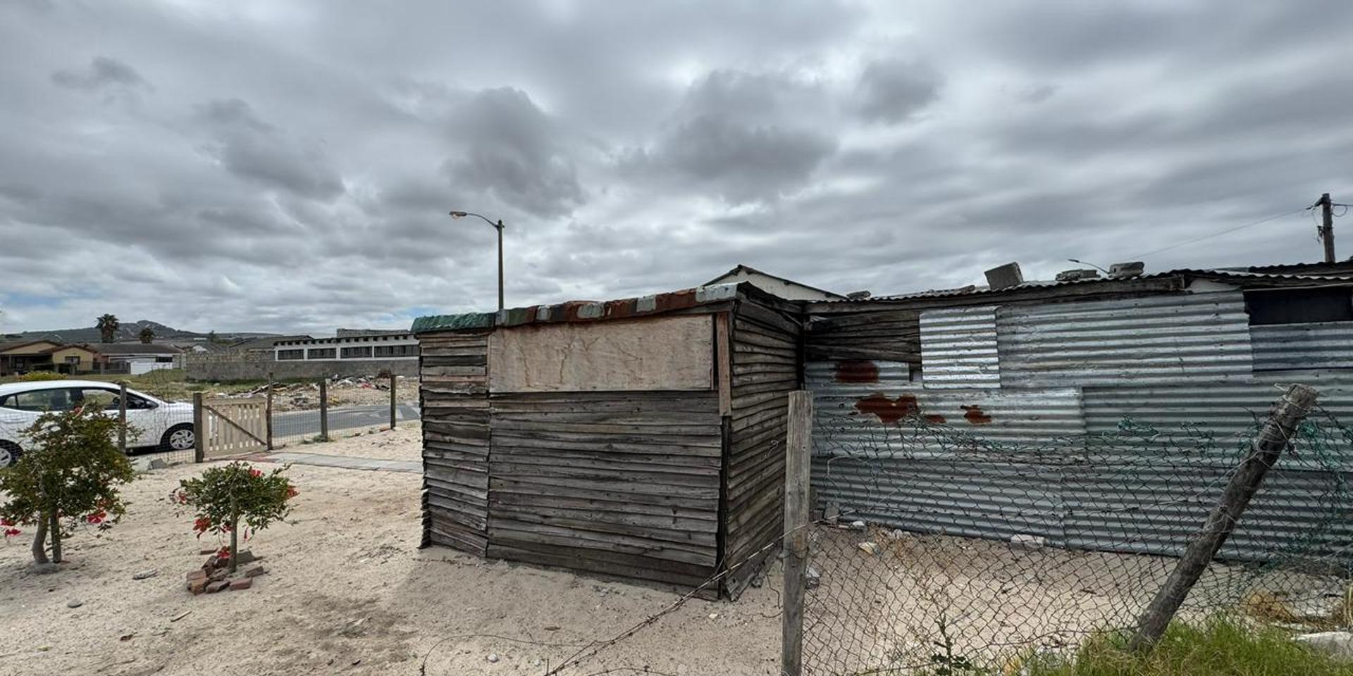 Image 2 of 6