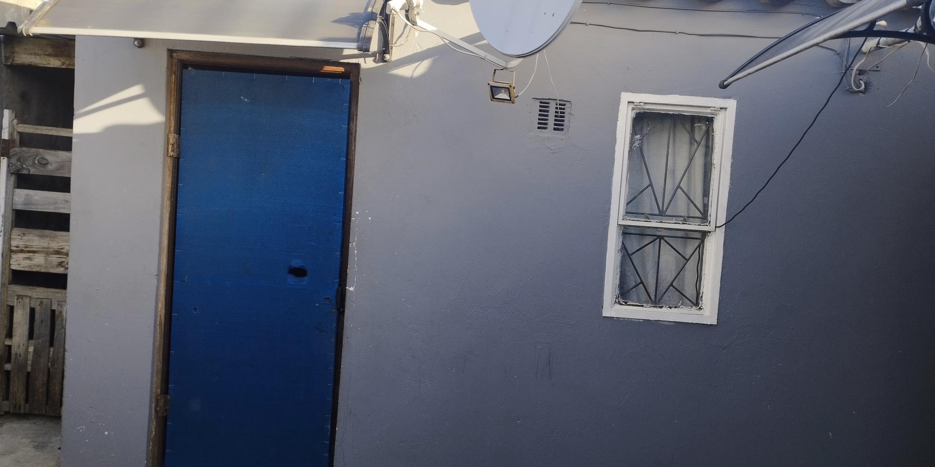 Image 1 of 6