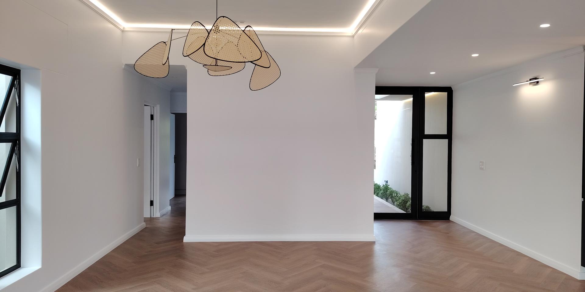 Image 4 of 6