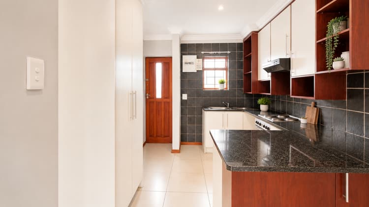 Main property image