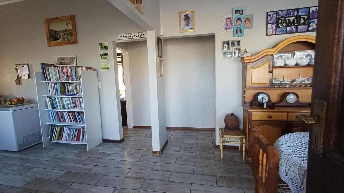 Image 5 of 6