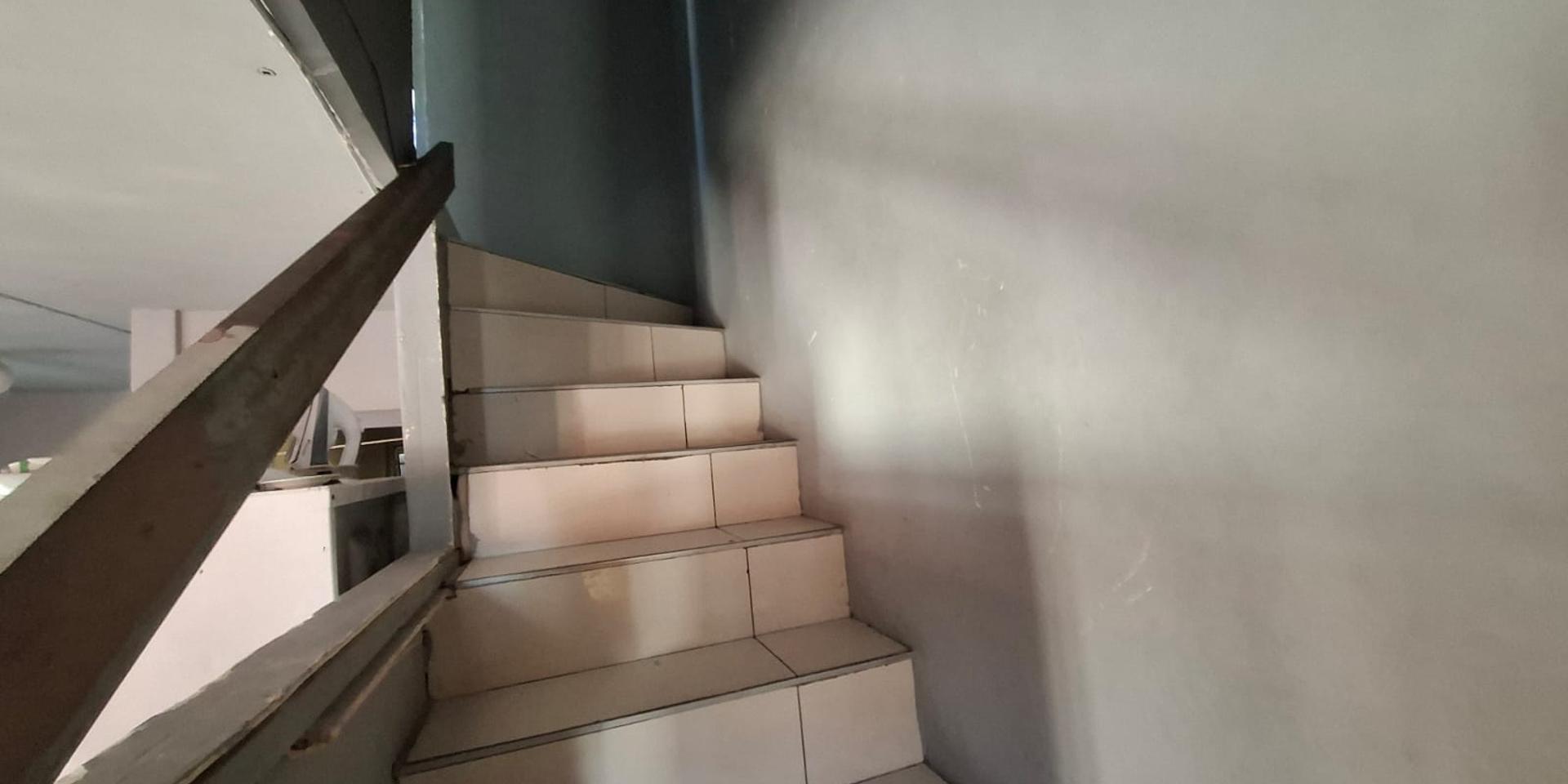 Image 5 of 6