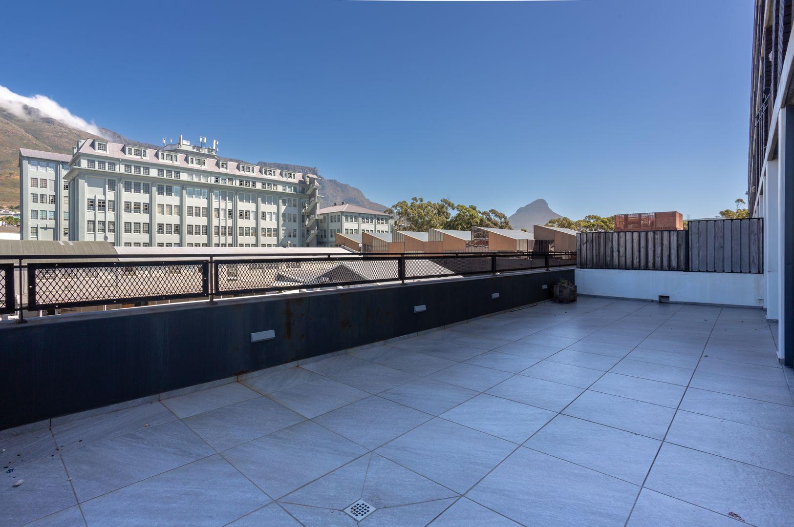 Image 2 of 6