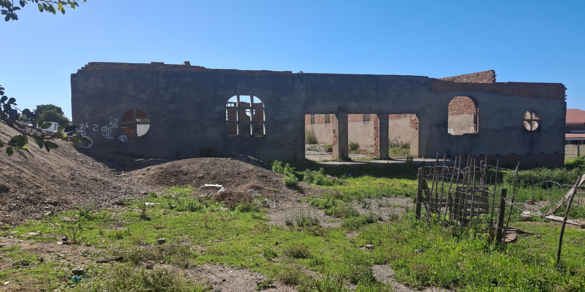Image 4 of 6