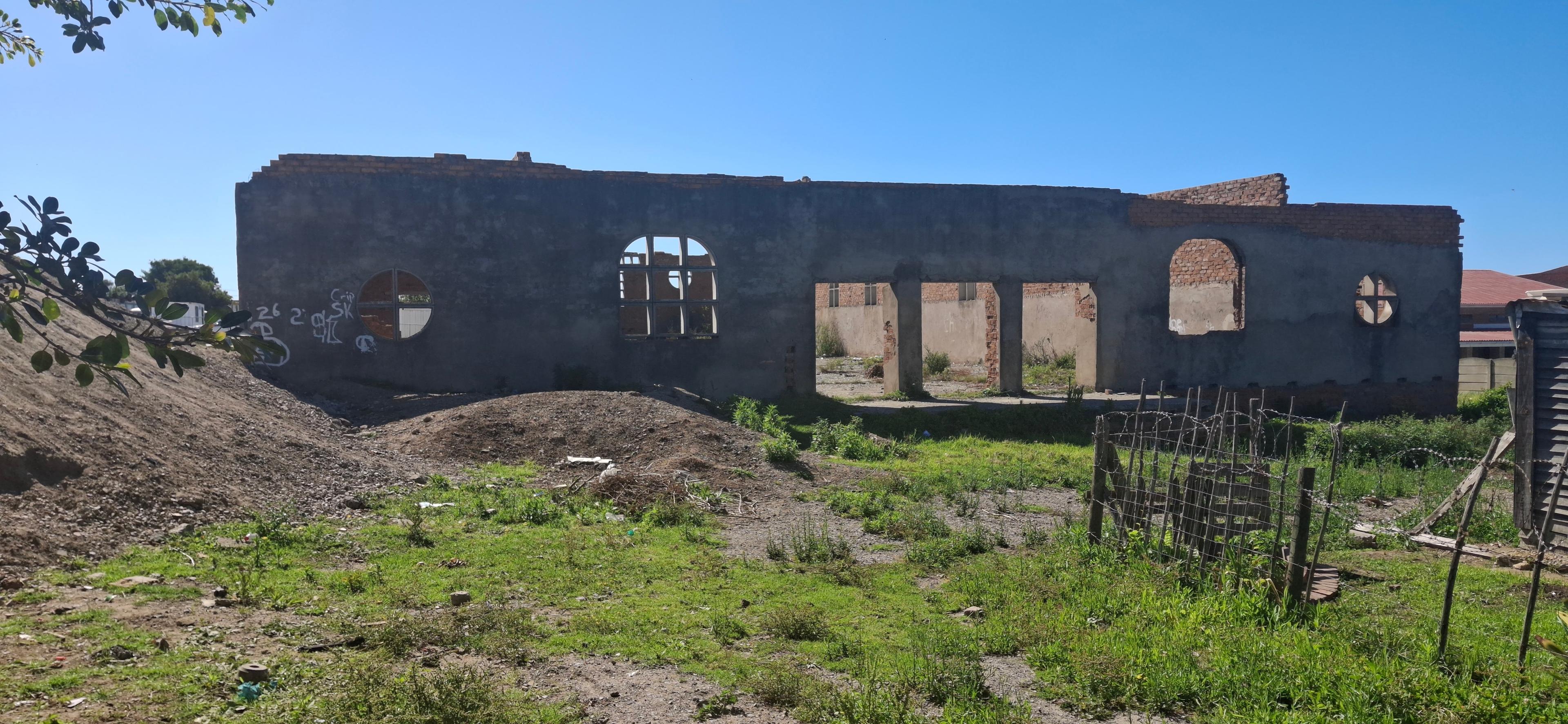 Image 4 of 6