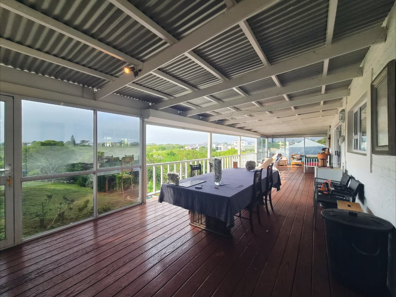 Image 4 of 6