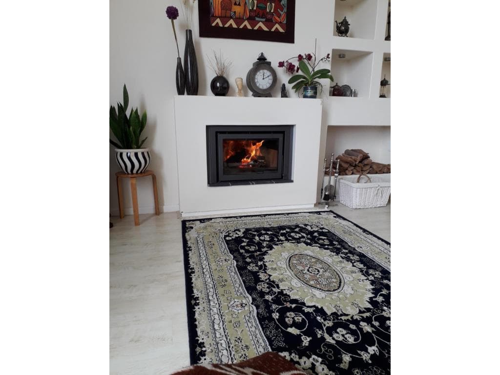 Image 4 of 6