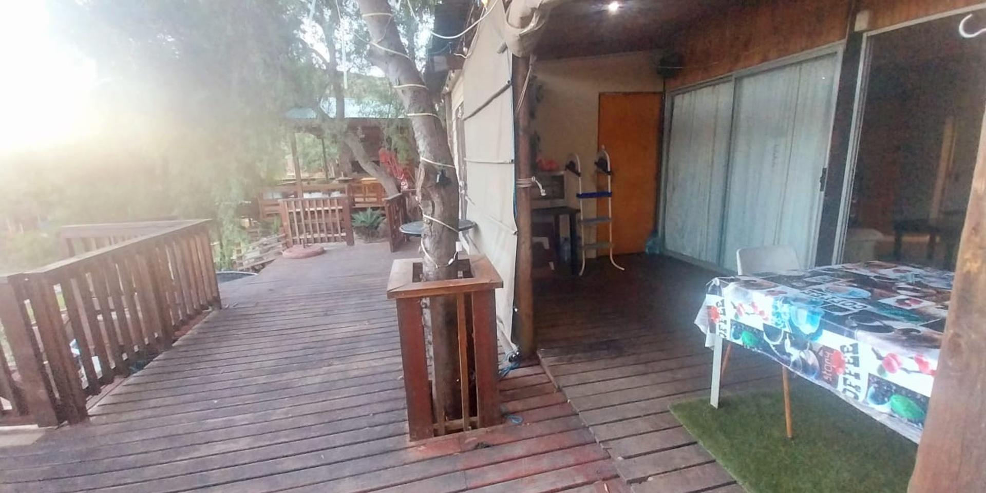 Image 4 of 6