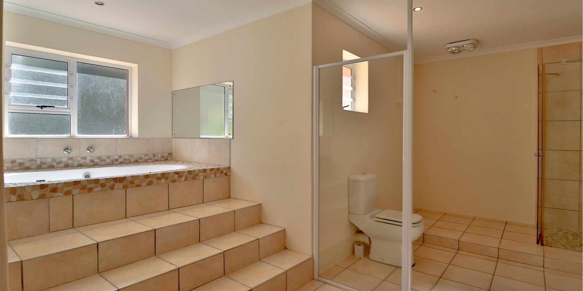 Image 4 of 6