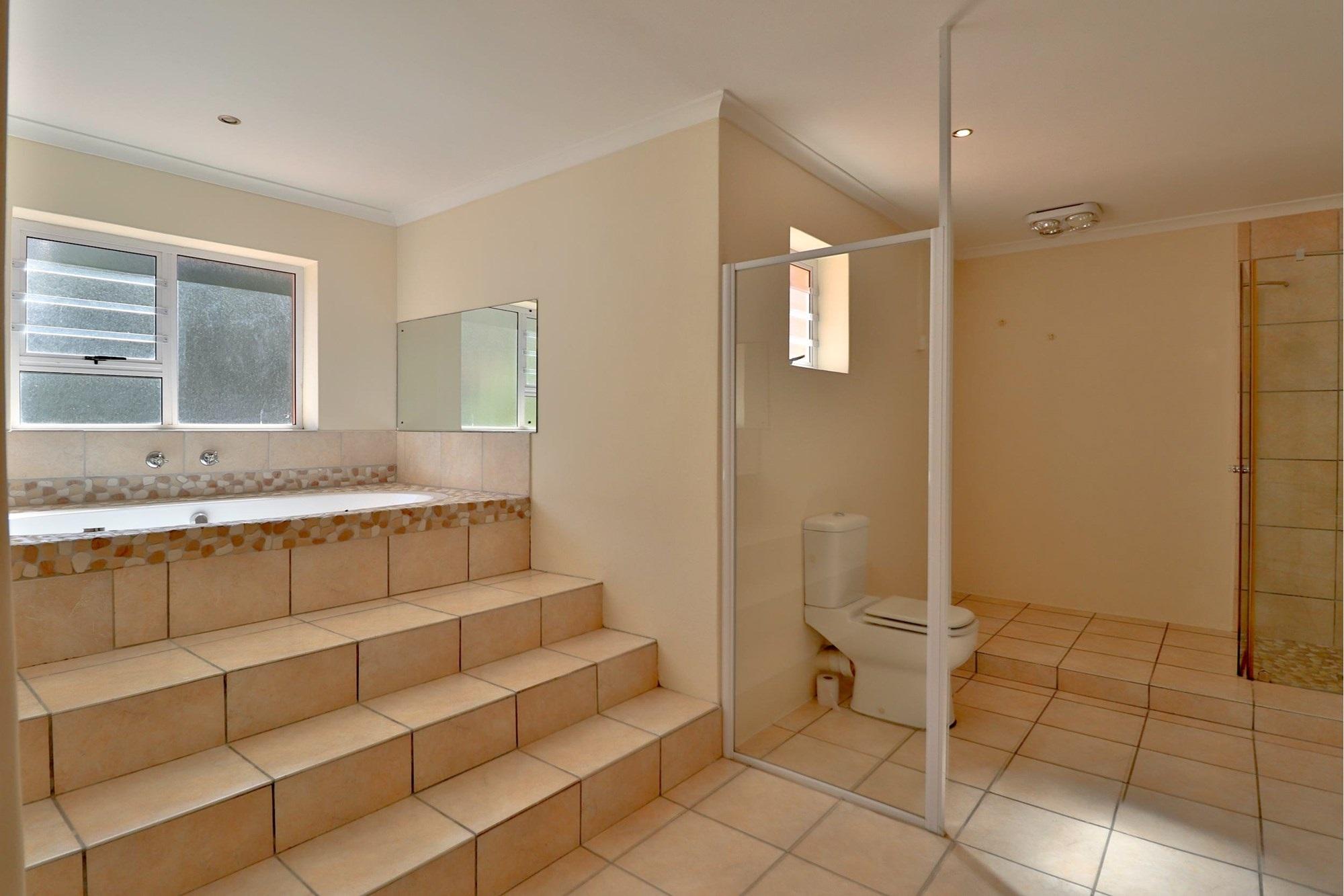 Image 4 of 6