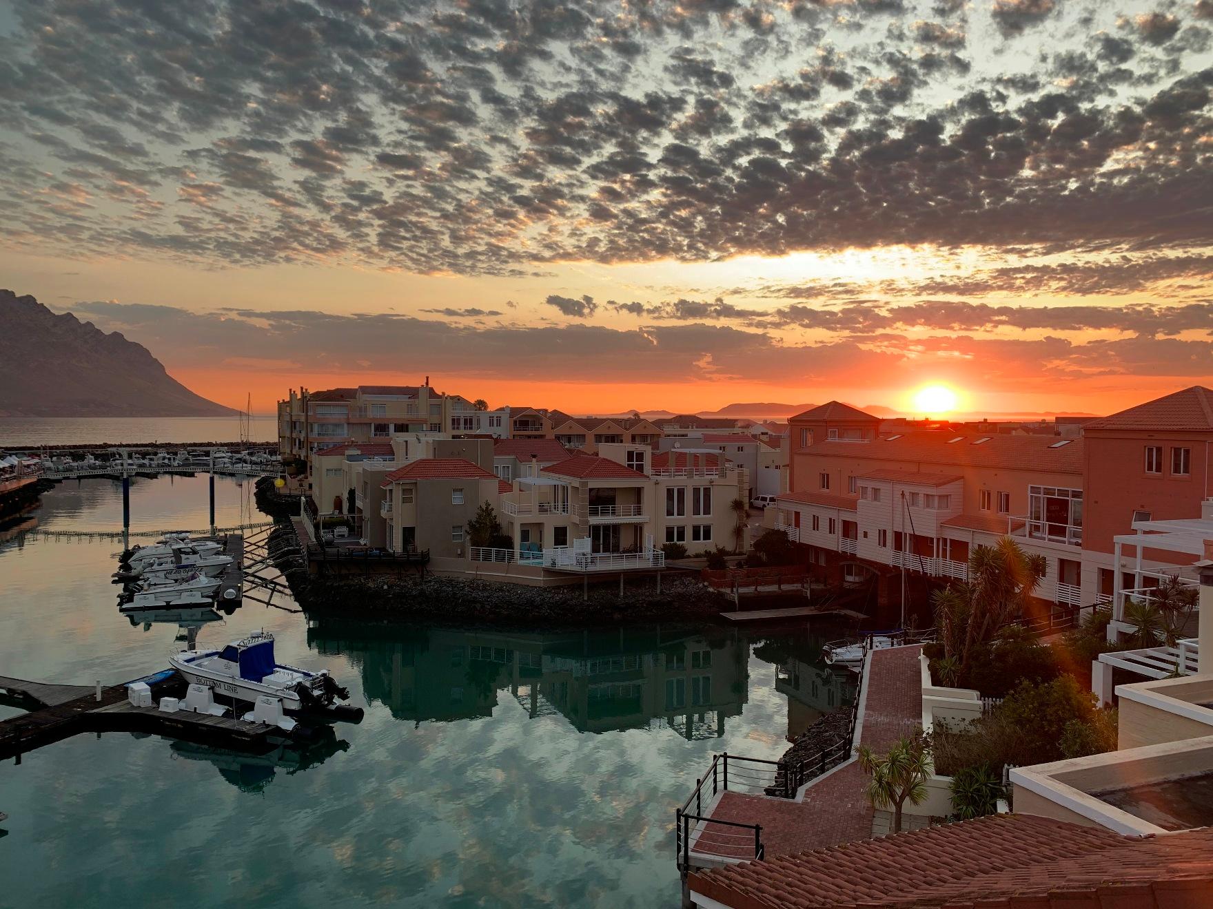 Image 2 of 6