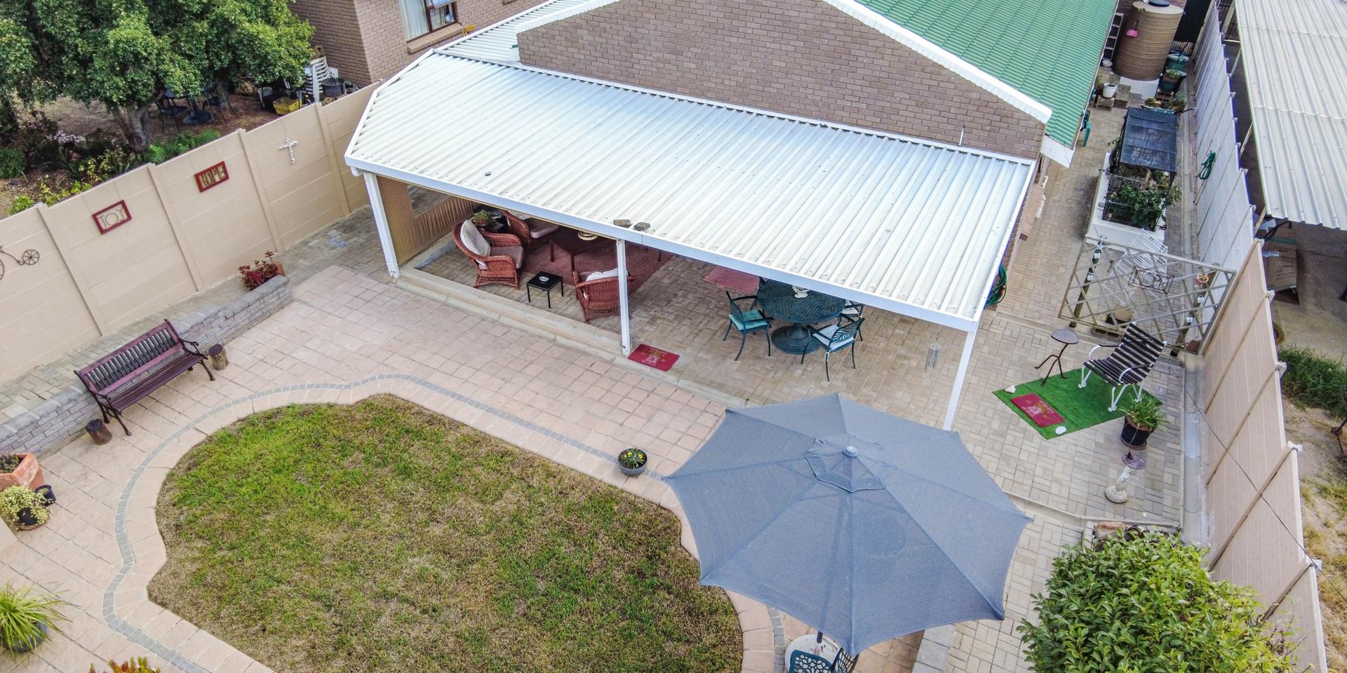 Image 4 of 6