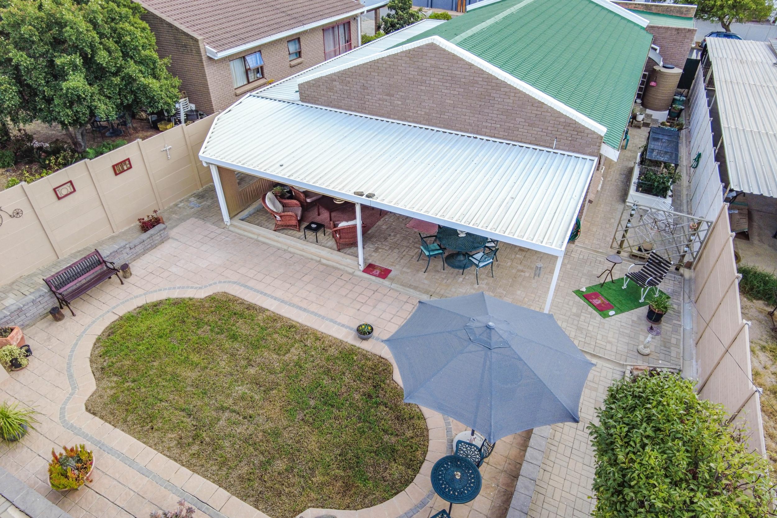 Image 4 of 6