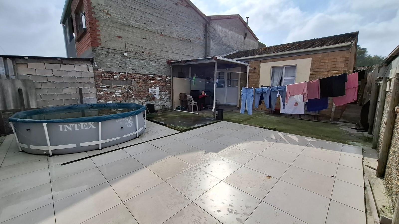 Image 1 of 6