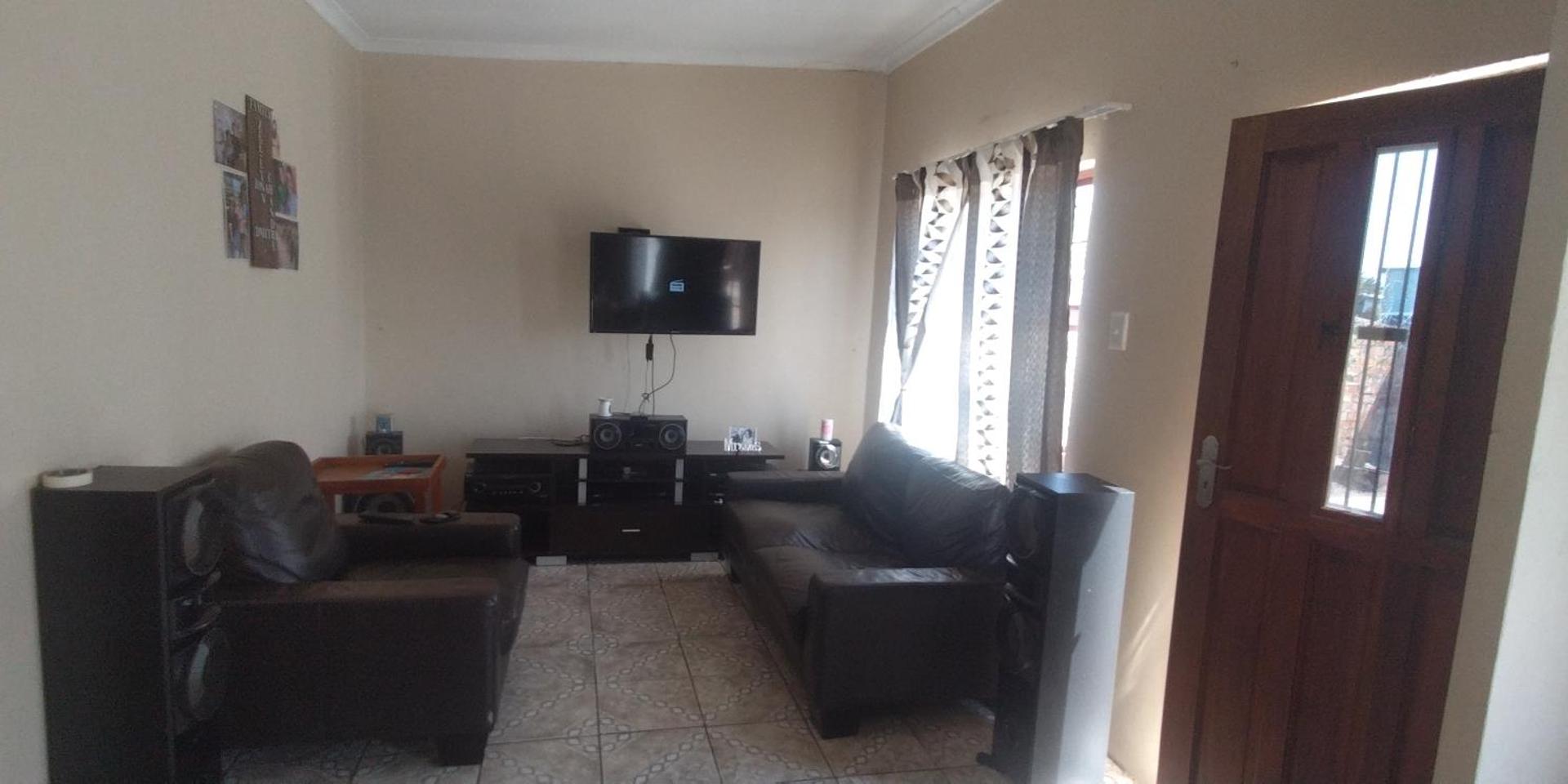 Image 2 of 6
