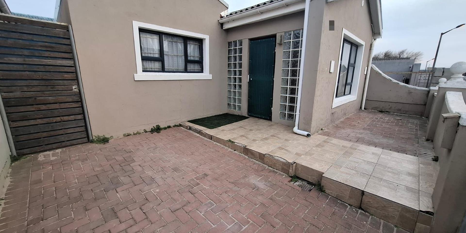 Image 2 of 6
