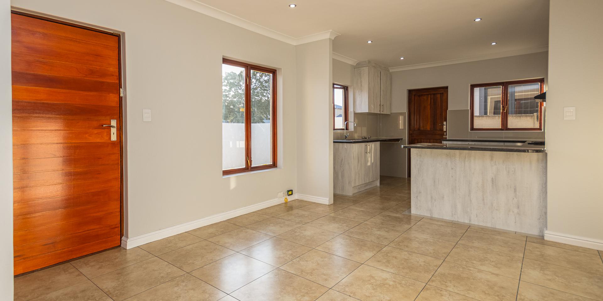 Image 4 of 6