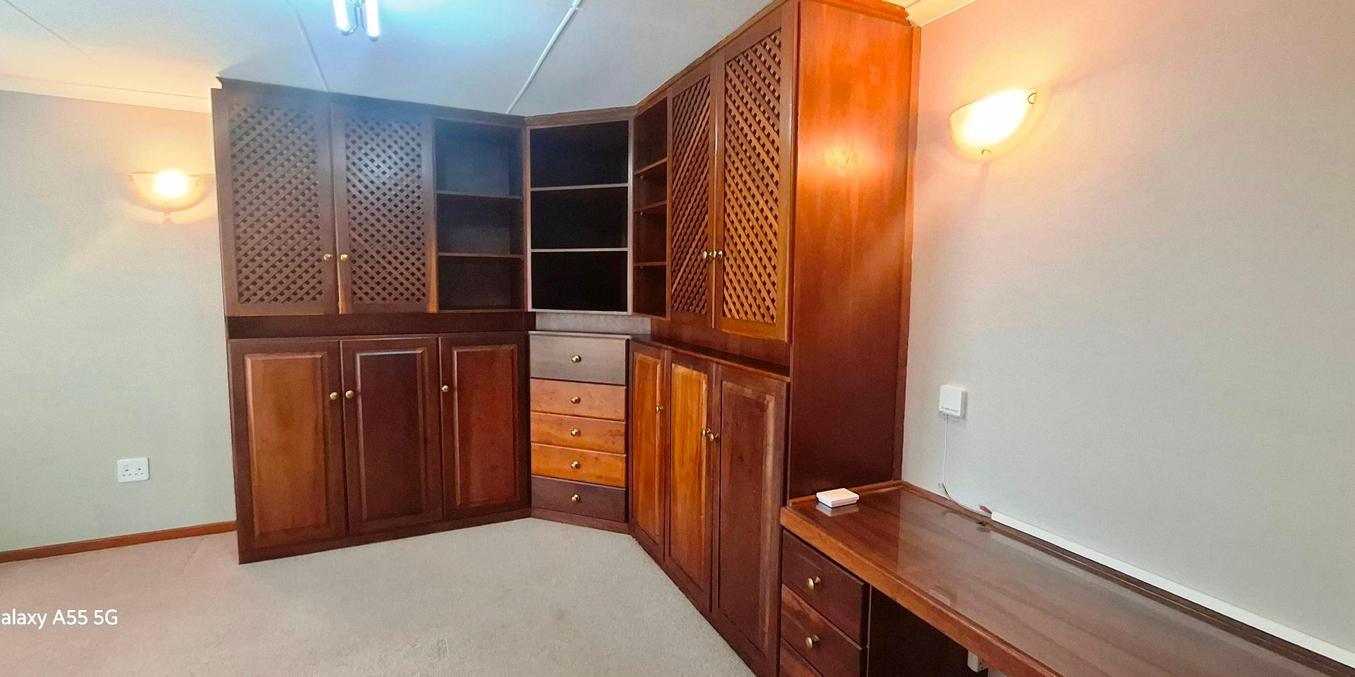 Image 3 of 6