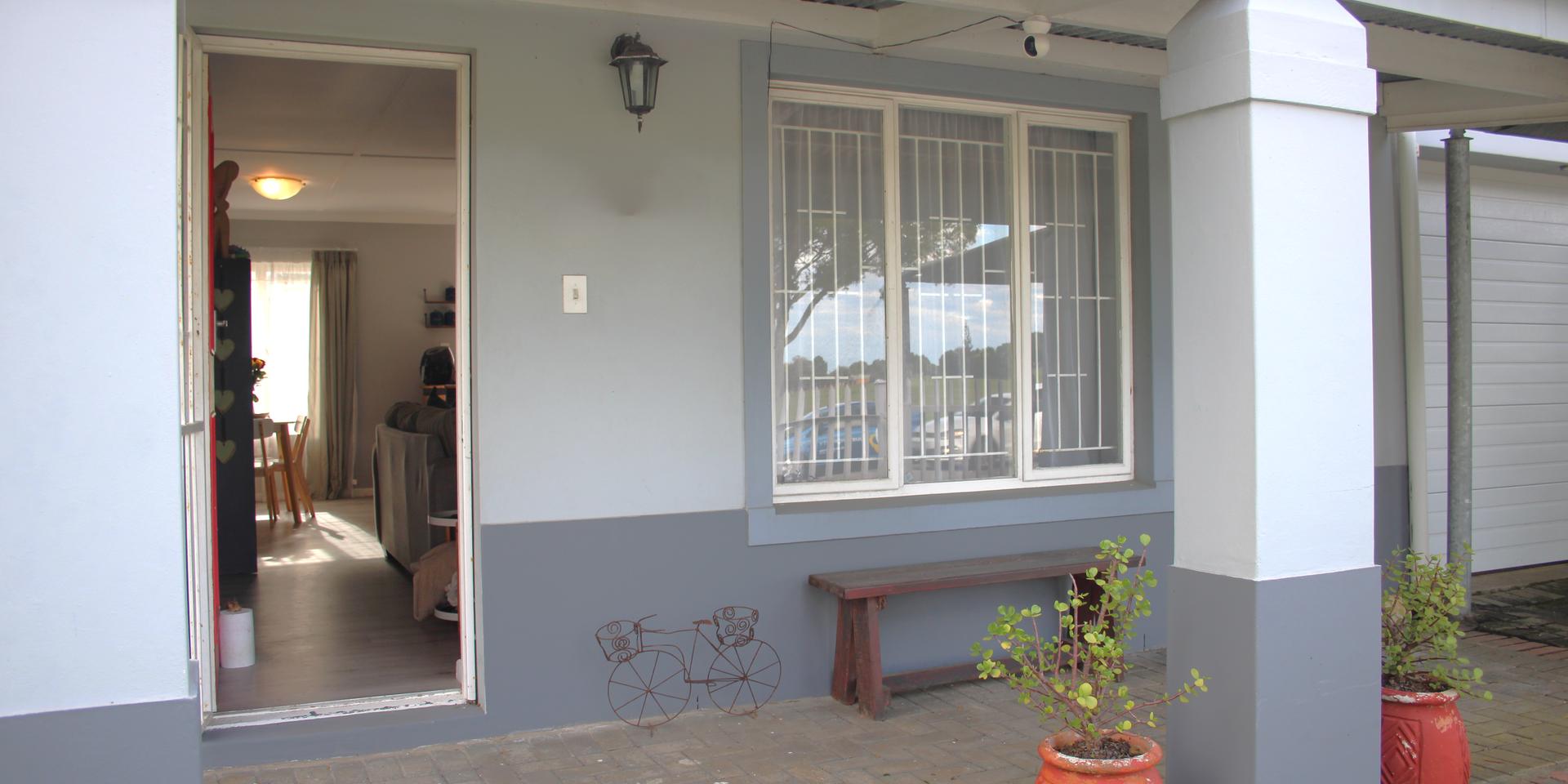 Image 5 of 6
