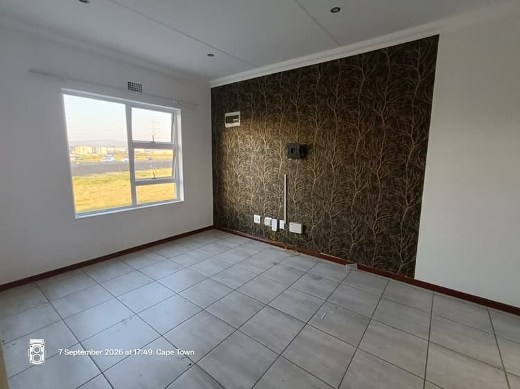 Main property image