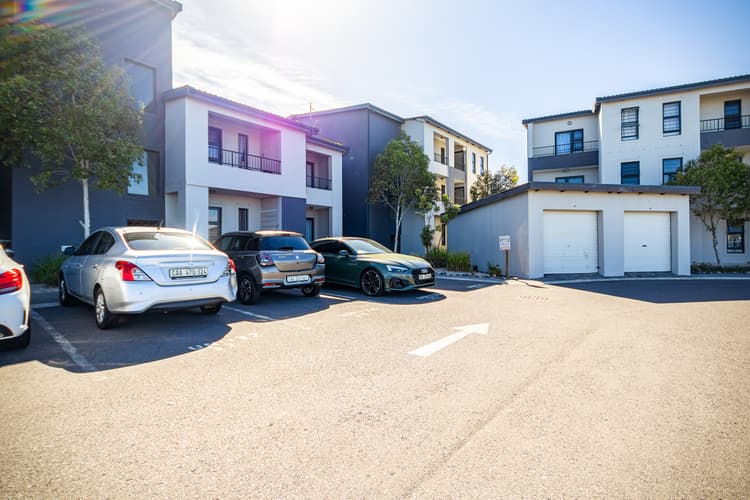Main property image