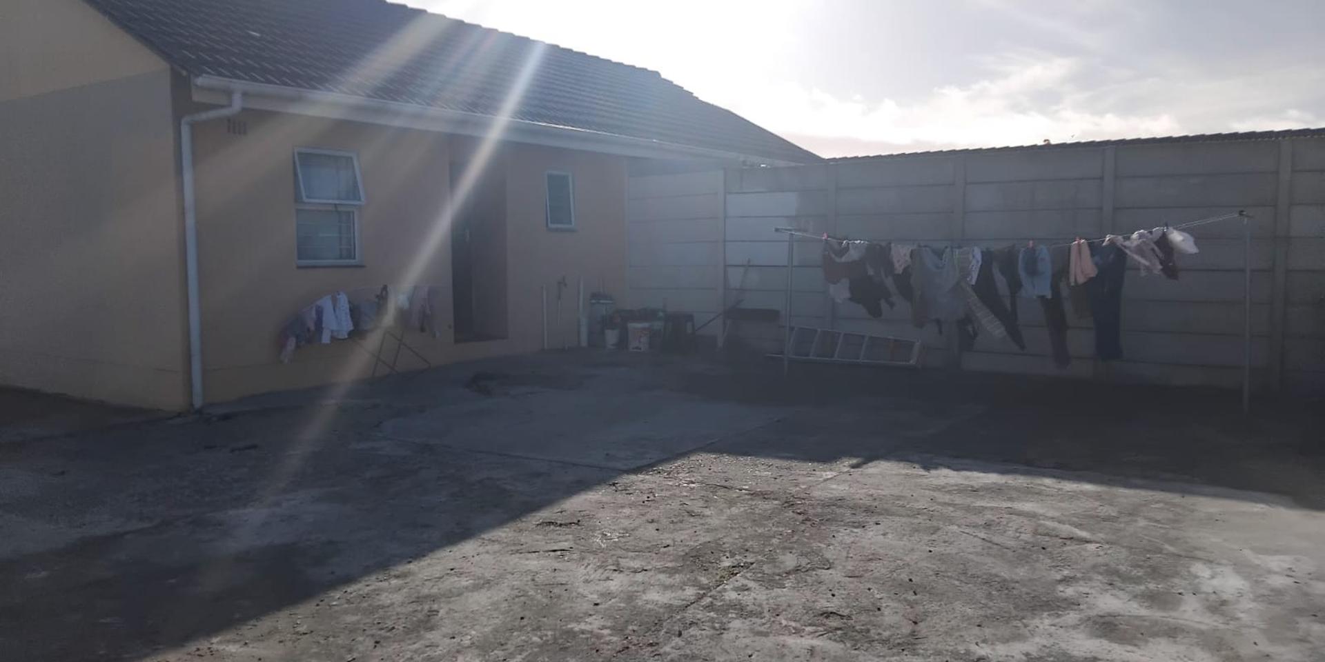 Image 5 of 6