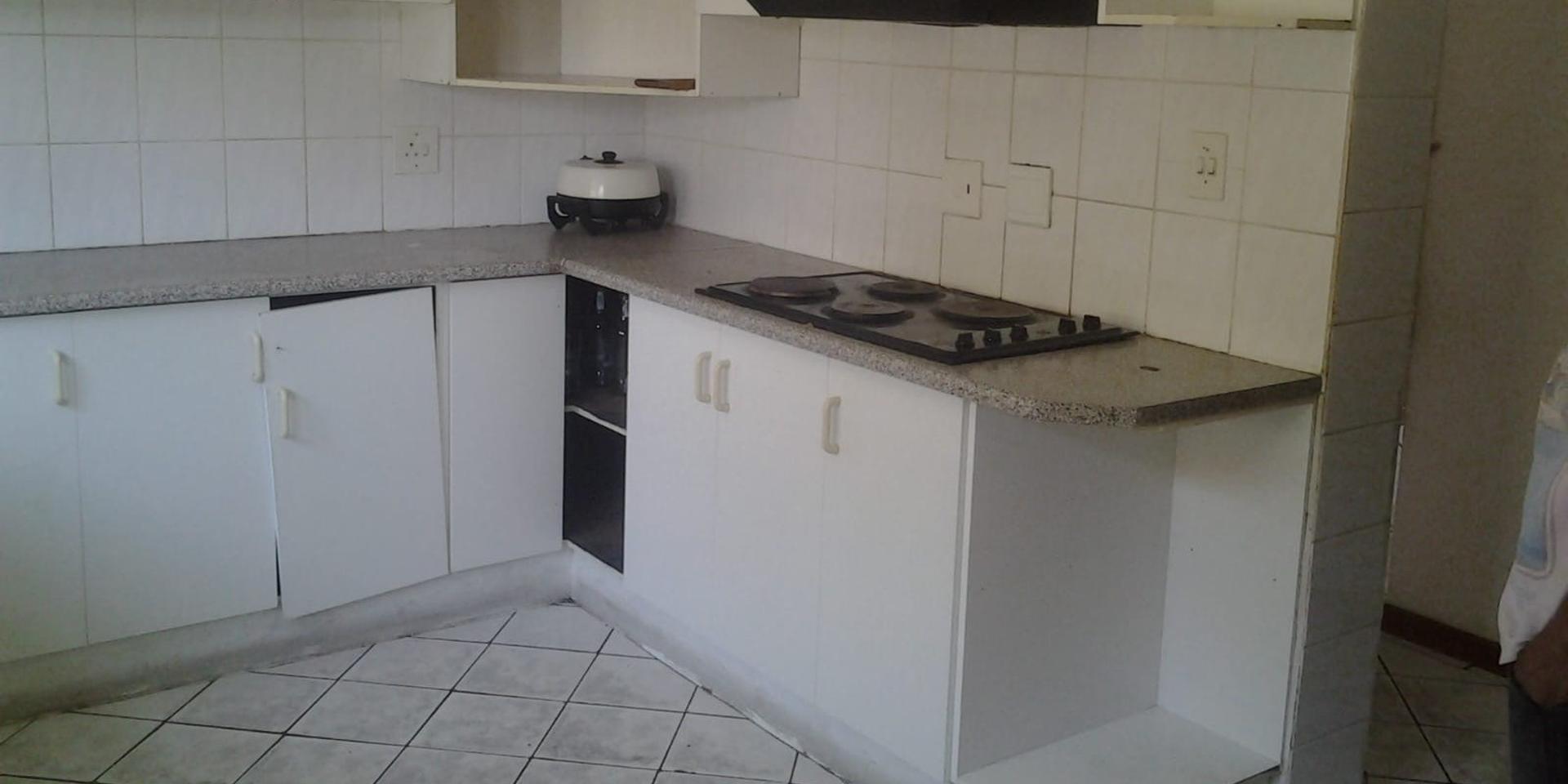 Image 4 of 6