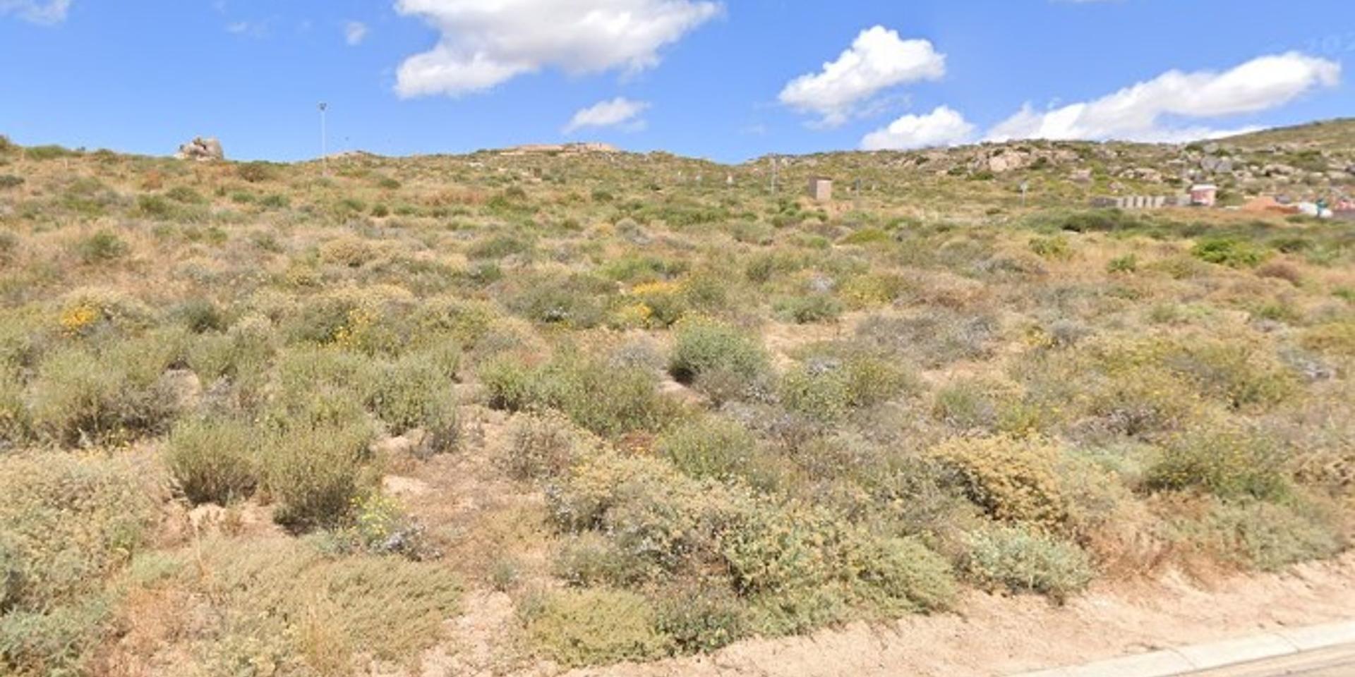 Image 2 of 6