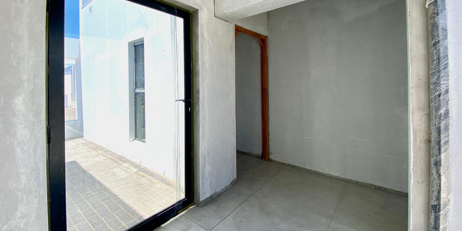 Image 3 of 6