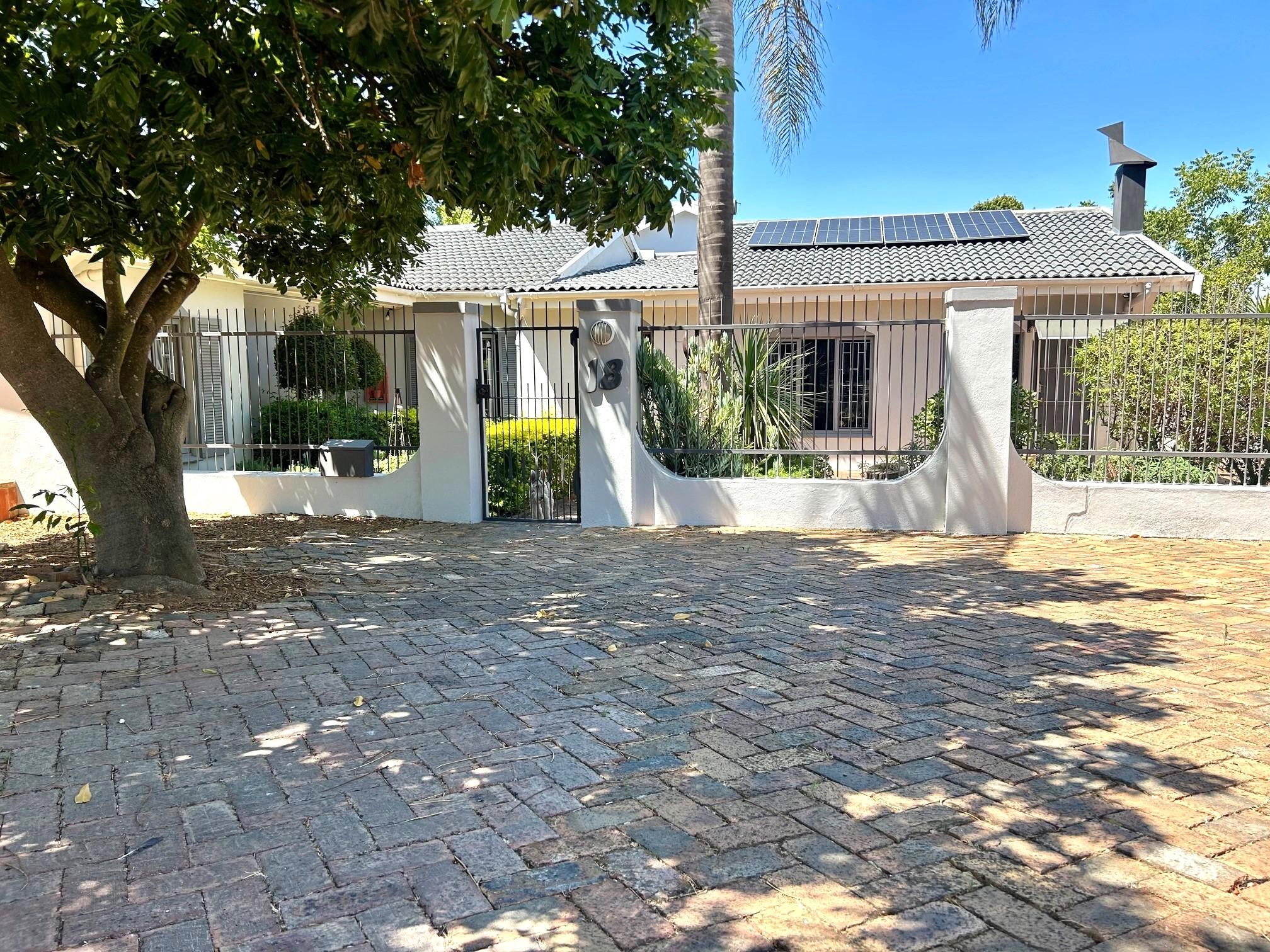 Image 4 of 6