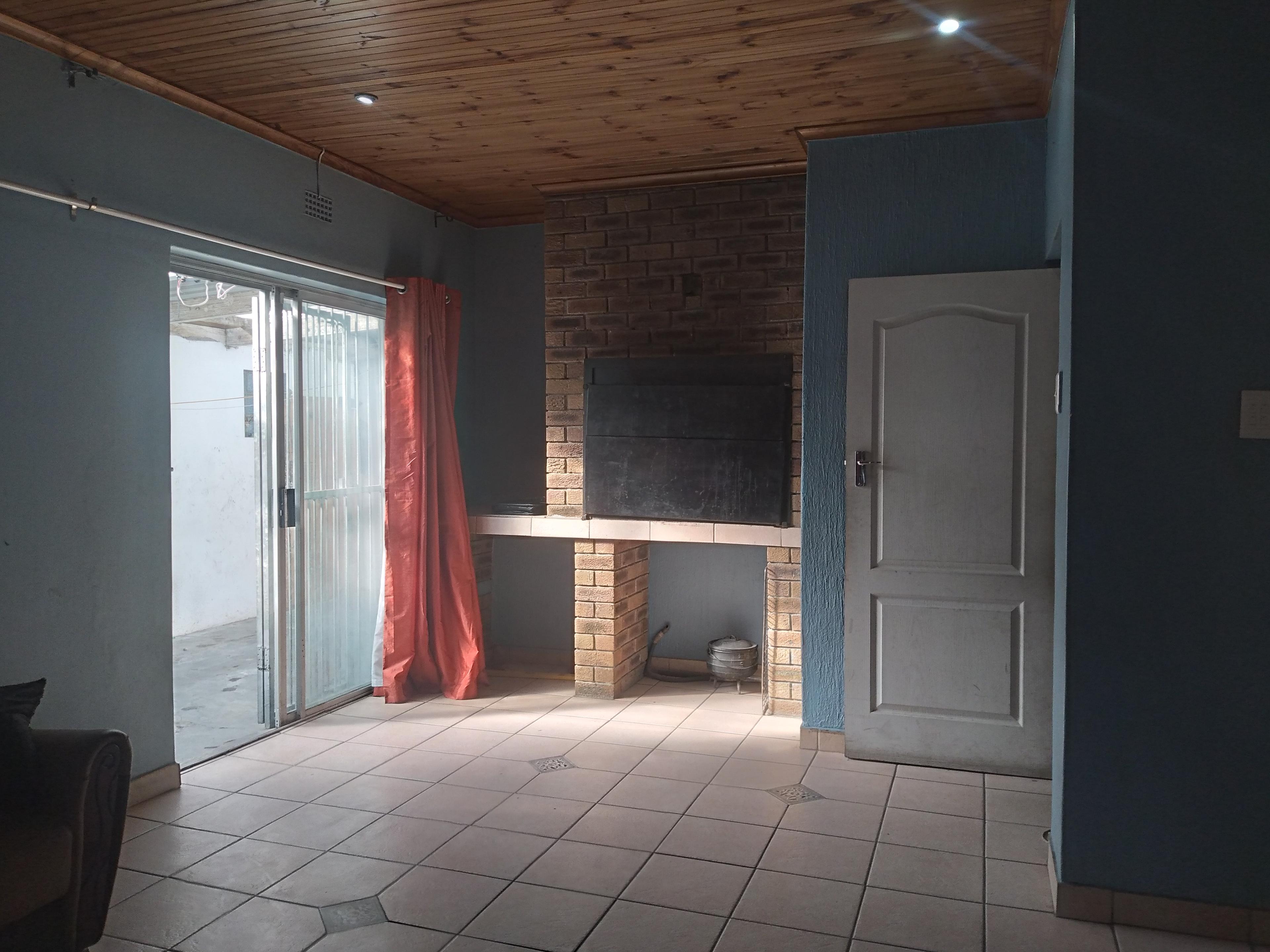 Image 5 of 6