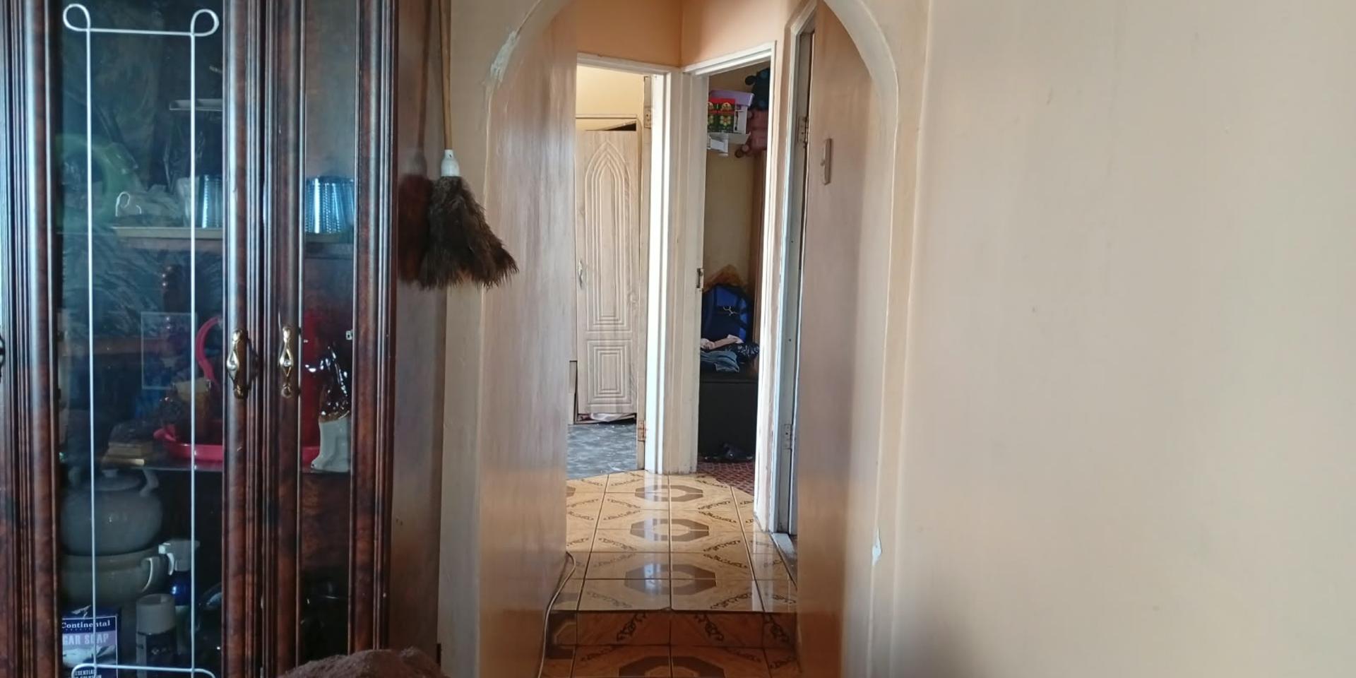 Image 3 of 6
