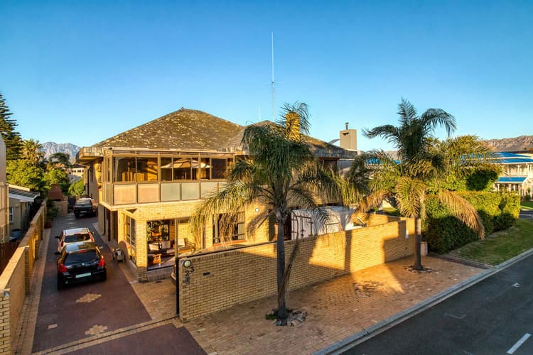 Main property image