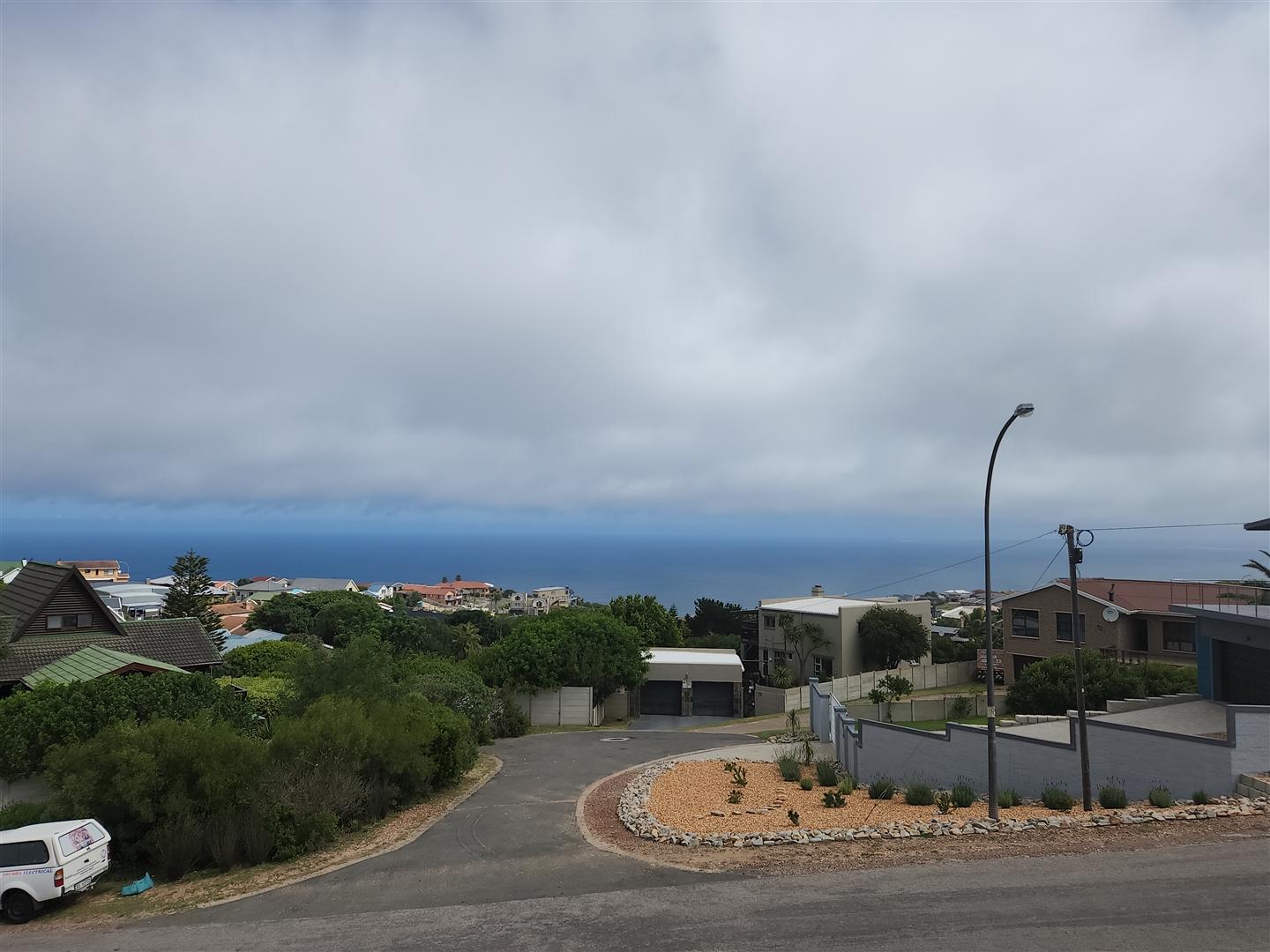 Image 4 of 6