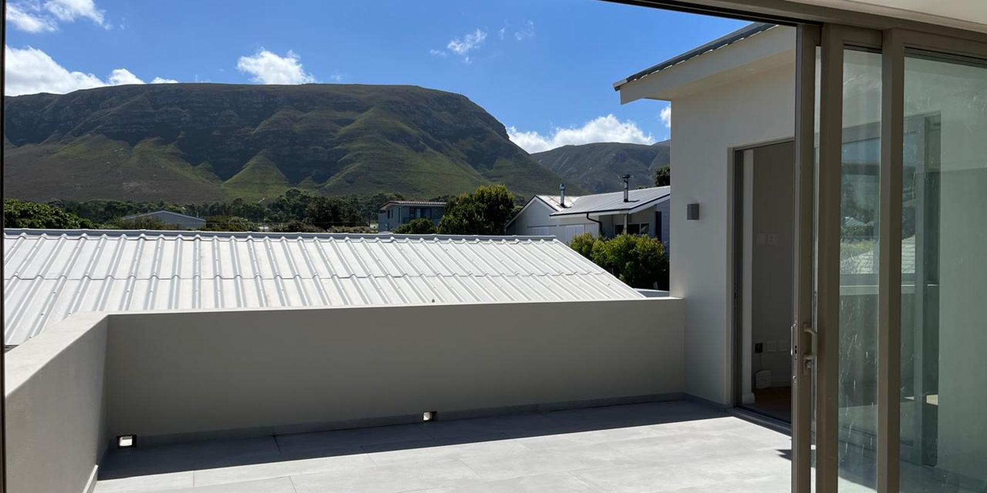 Image 4 of 6