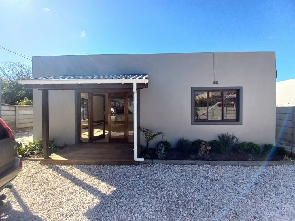 Image 4 of 6