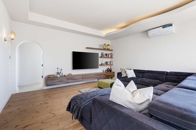 Main property image