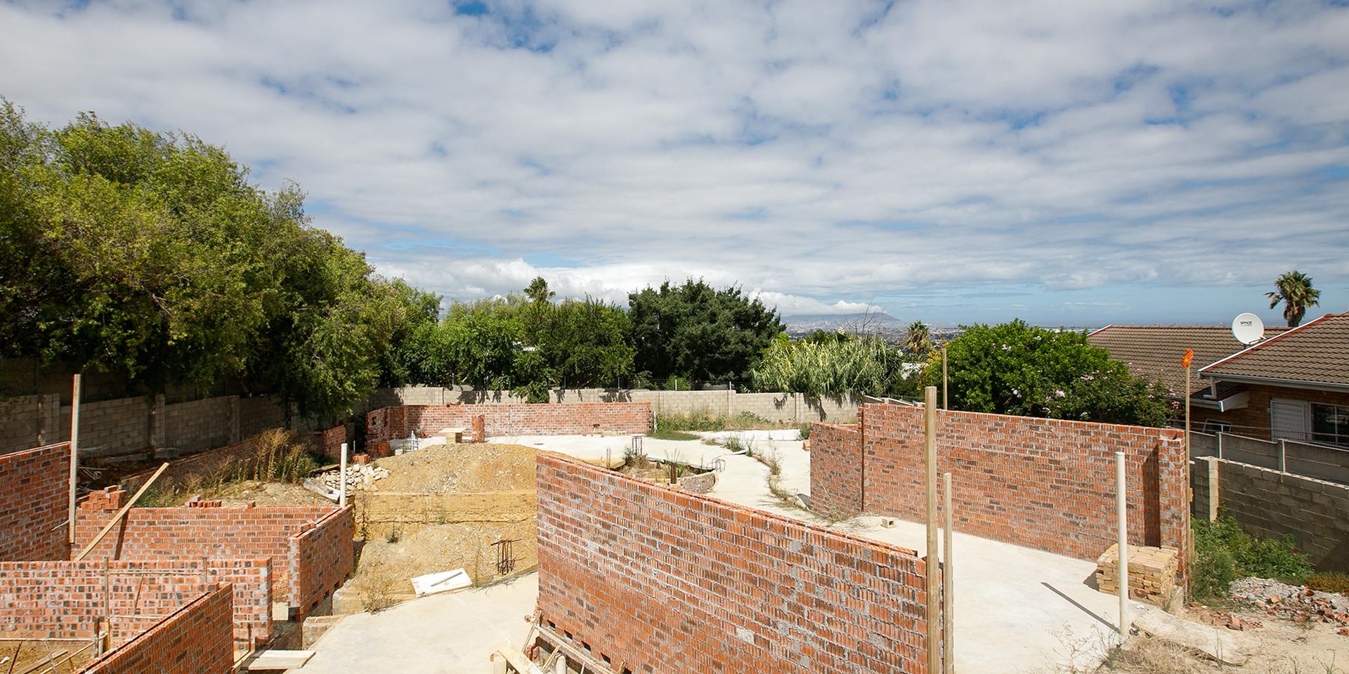 Image 3 of 6