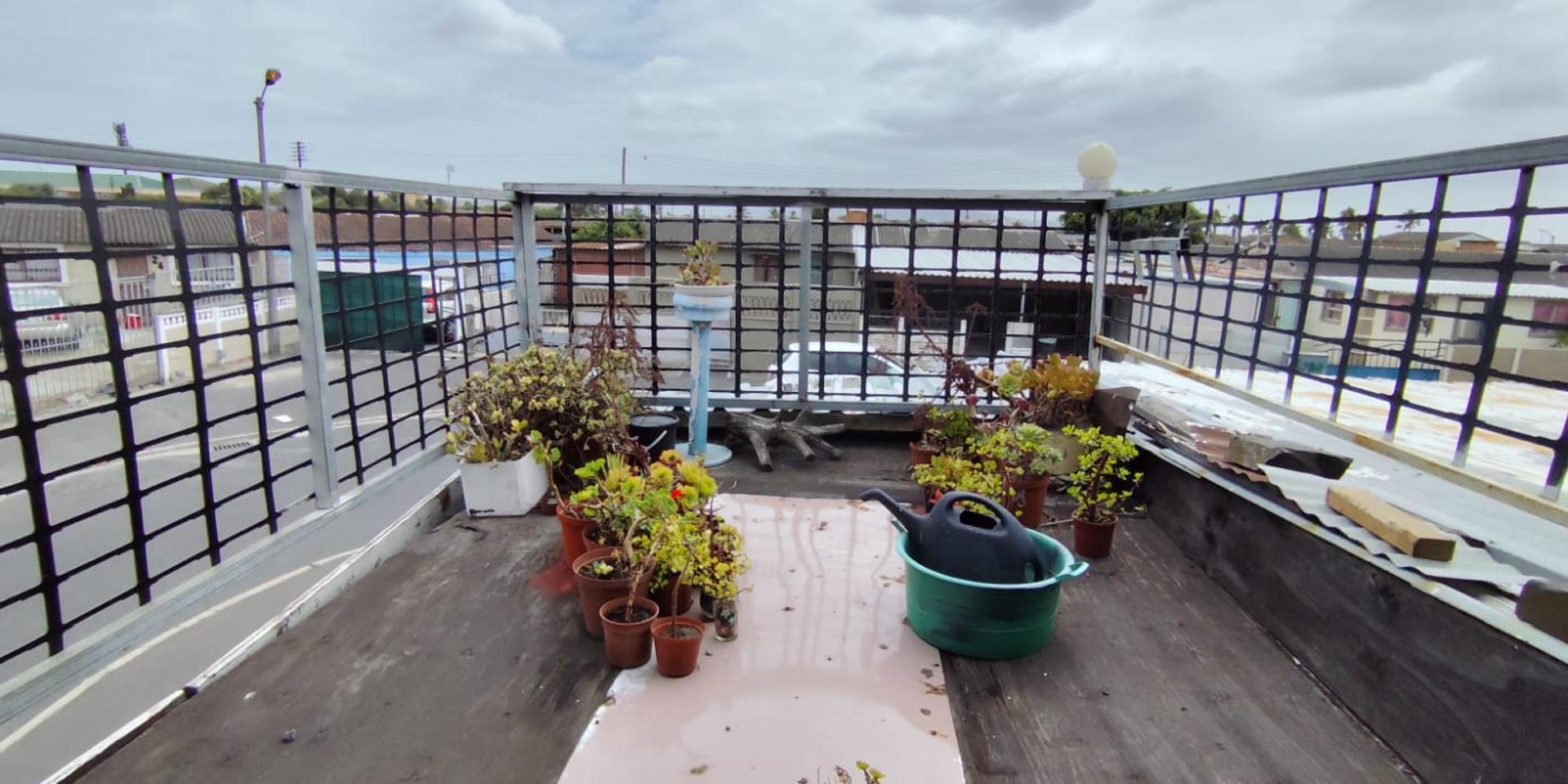 Image 3 of 6