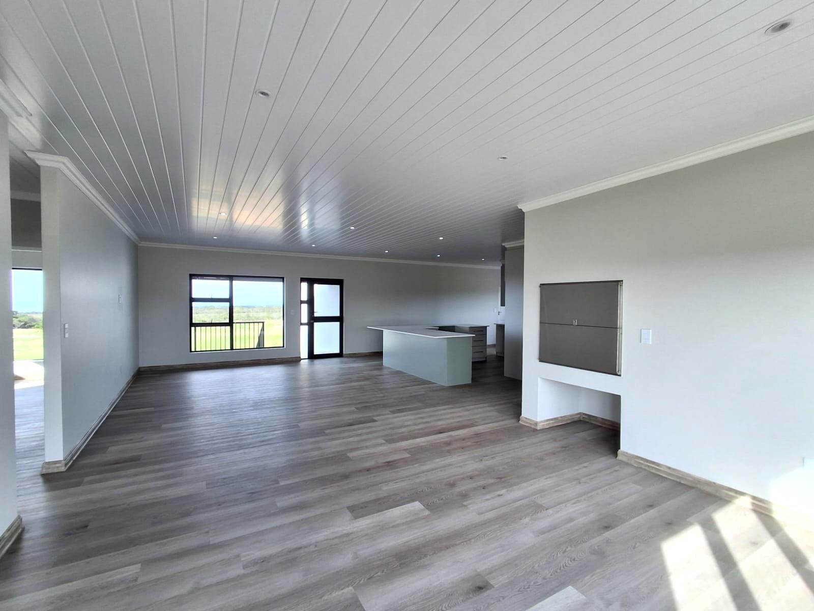 Image 2 of 6