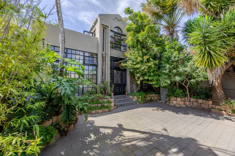 Main property image