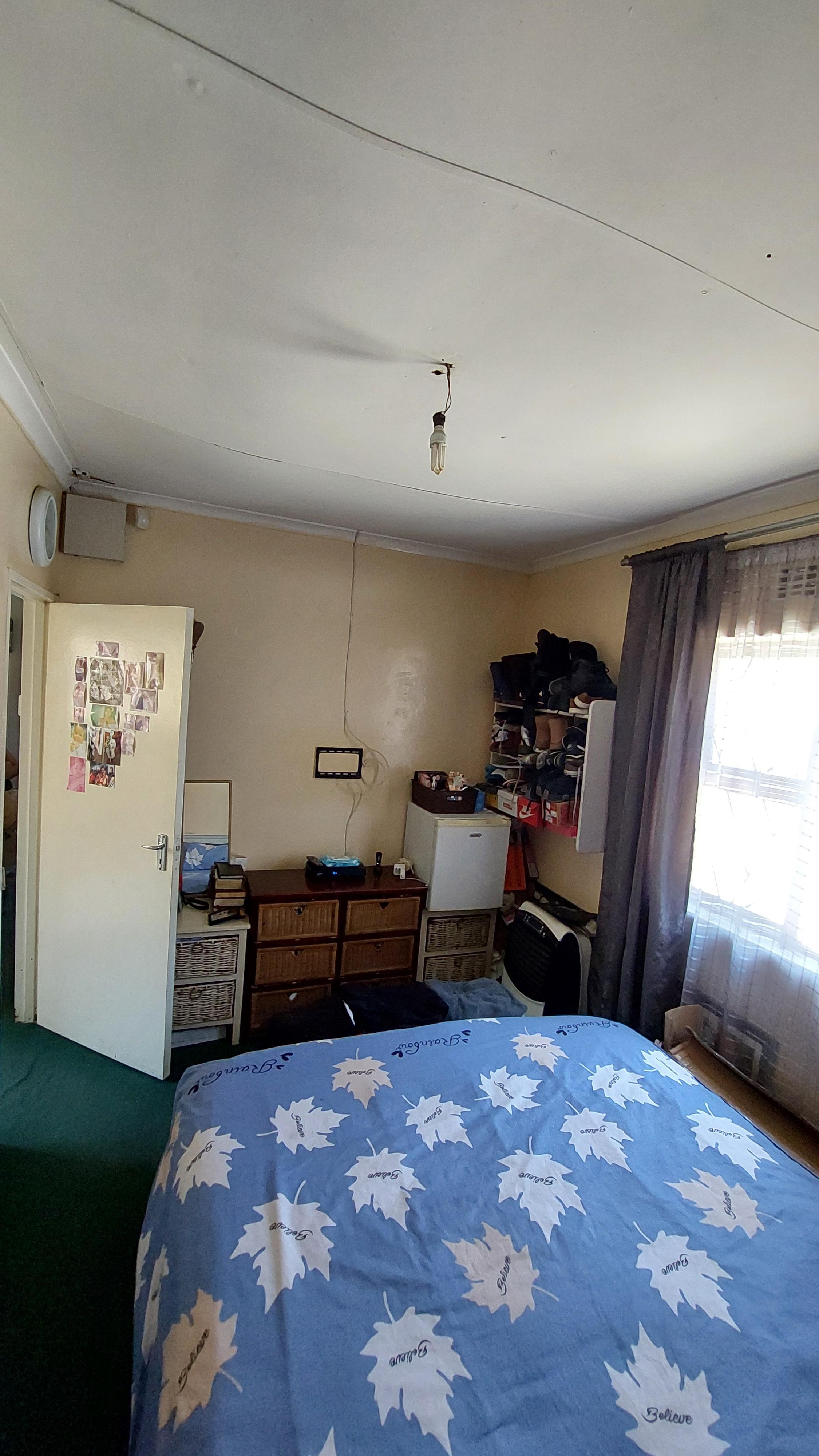 Image 2 of 6