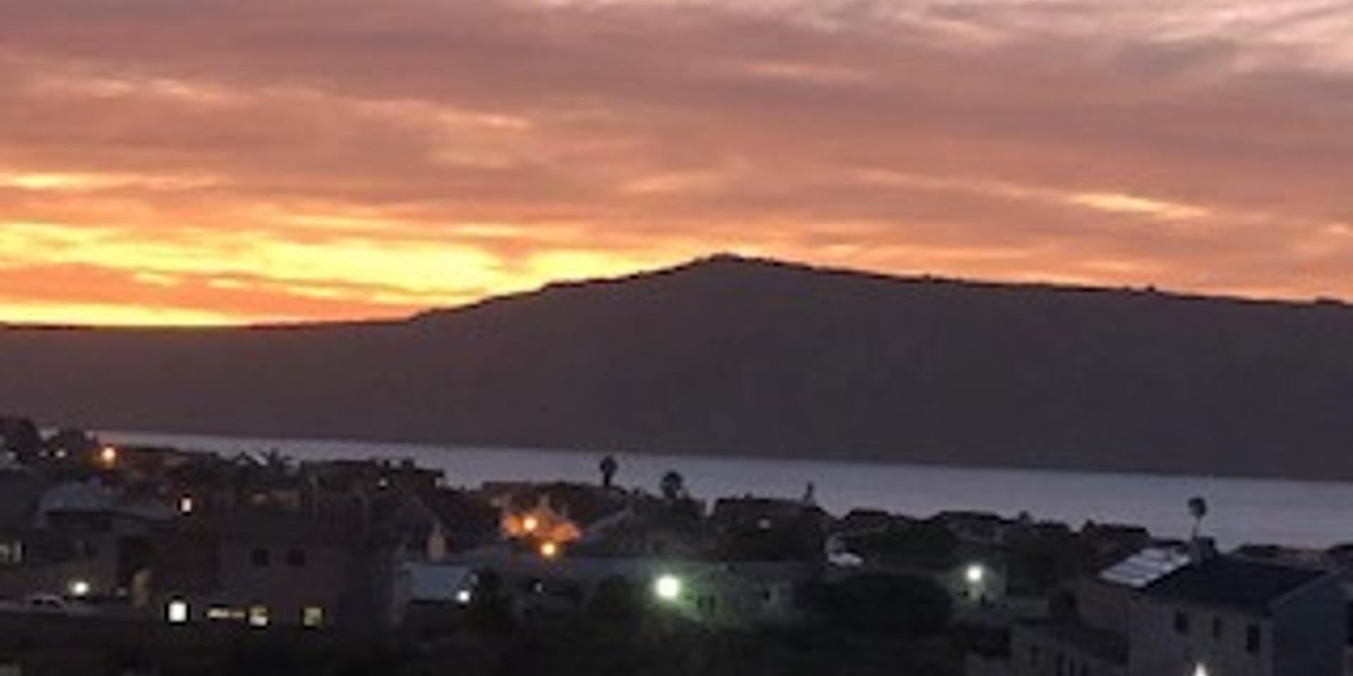 Image 5 of 6